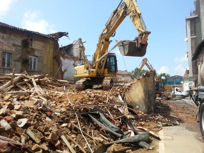 Ristrutturazione demolizione edificio a Salerano sul Lambro, provincia di Lodi